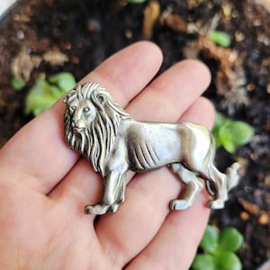 Vintage Silver Lion Lapel Brooch Pin