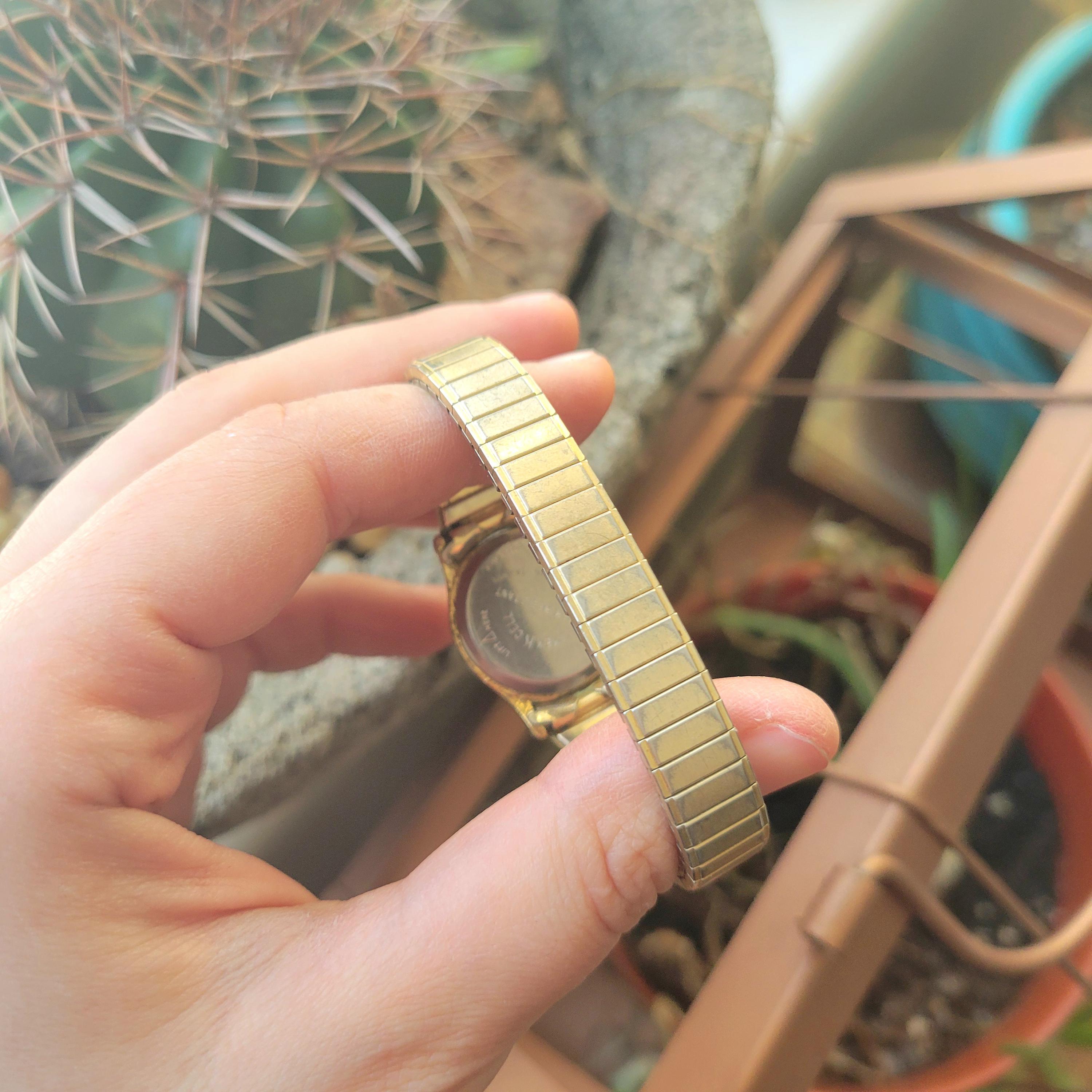 Vintage Timex Quartz Classic Gold Round Stretch Watch Timex Men main image 4