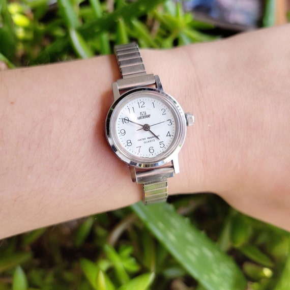 Classic Nelsonic Silver Stretch Watch - Etsy display picture 1
