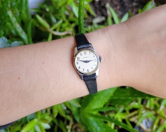 Vintage Timex Silver-tone Black Leather Strap Quartz Watch Working New Battery Vintage Timex 377 BA CELL Silver Tone Quartz Analog Women main image 4