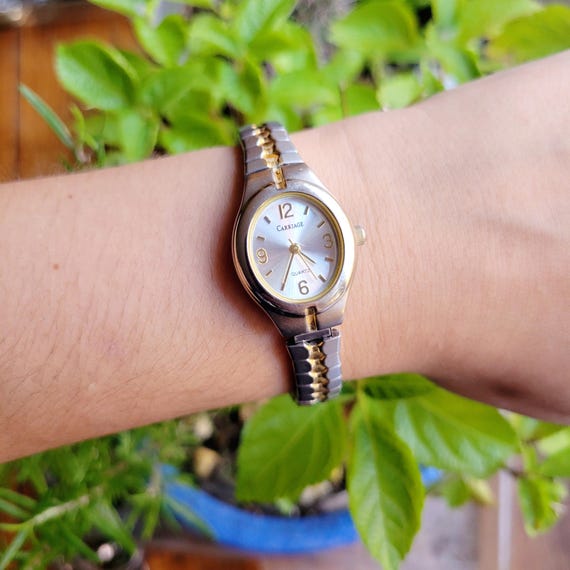都内で Timex Vintage Carriage Silver Womans Womens Classic Quartz アナログ（手巻き）