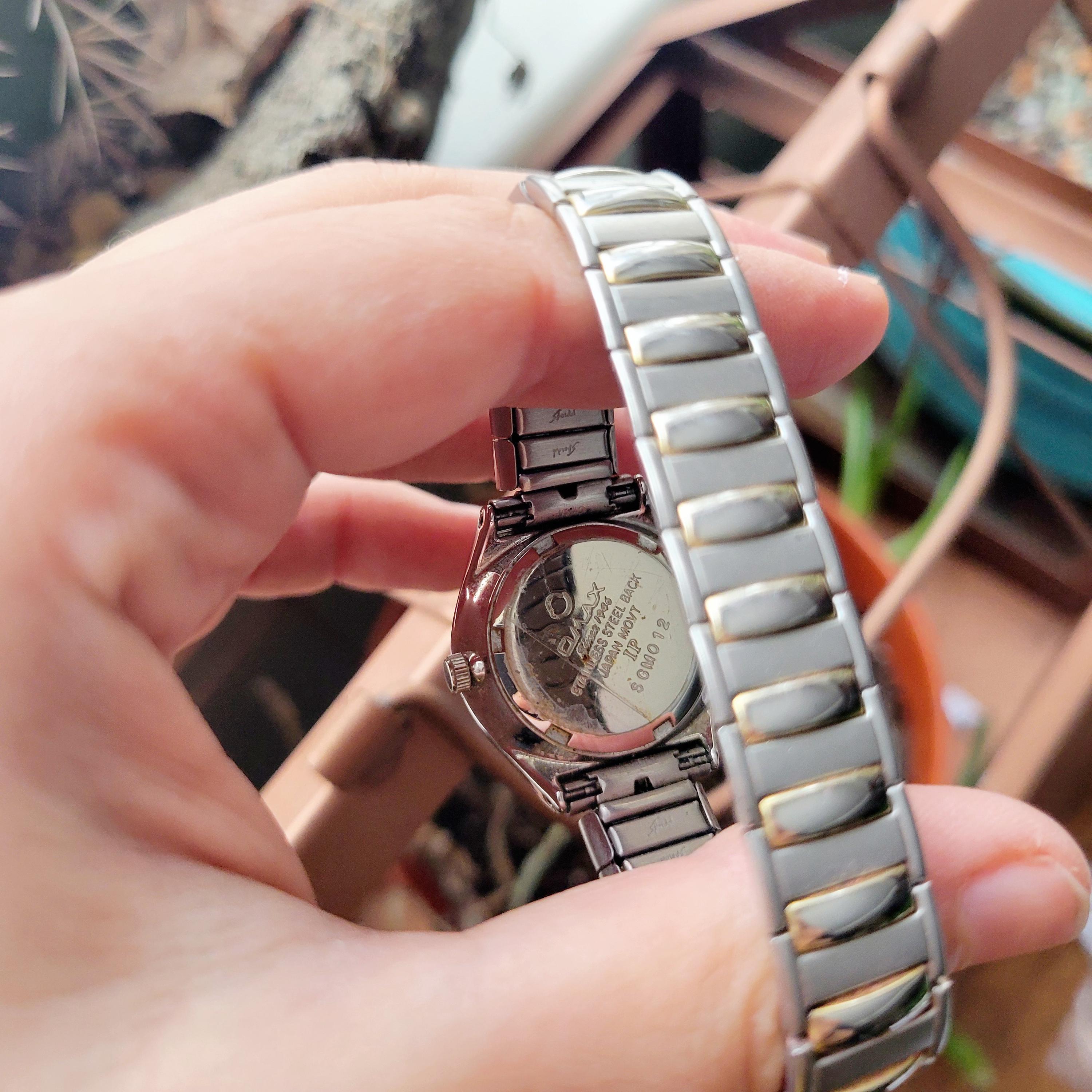 Vintage Omax Silver Quartz Womans Womens Classic Stretch  display picture 2