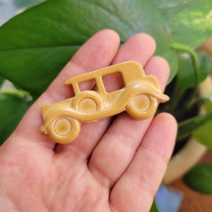 Vintage 1950s Cellulose 1920s Model Car Boucher Brooch Pin