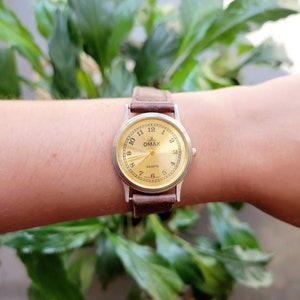 Vintage Omax Leather Watch image 2