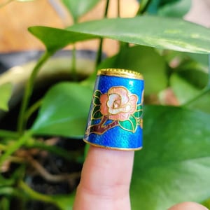 Vintage Floral Cloisonne Thimble