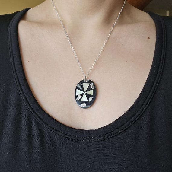 Handmade Thai Abalone Shell Geometric Pendant Nec… - image 1