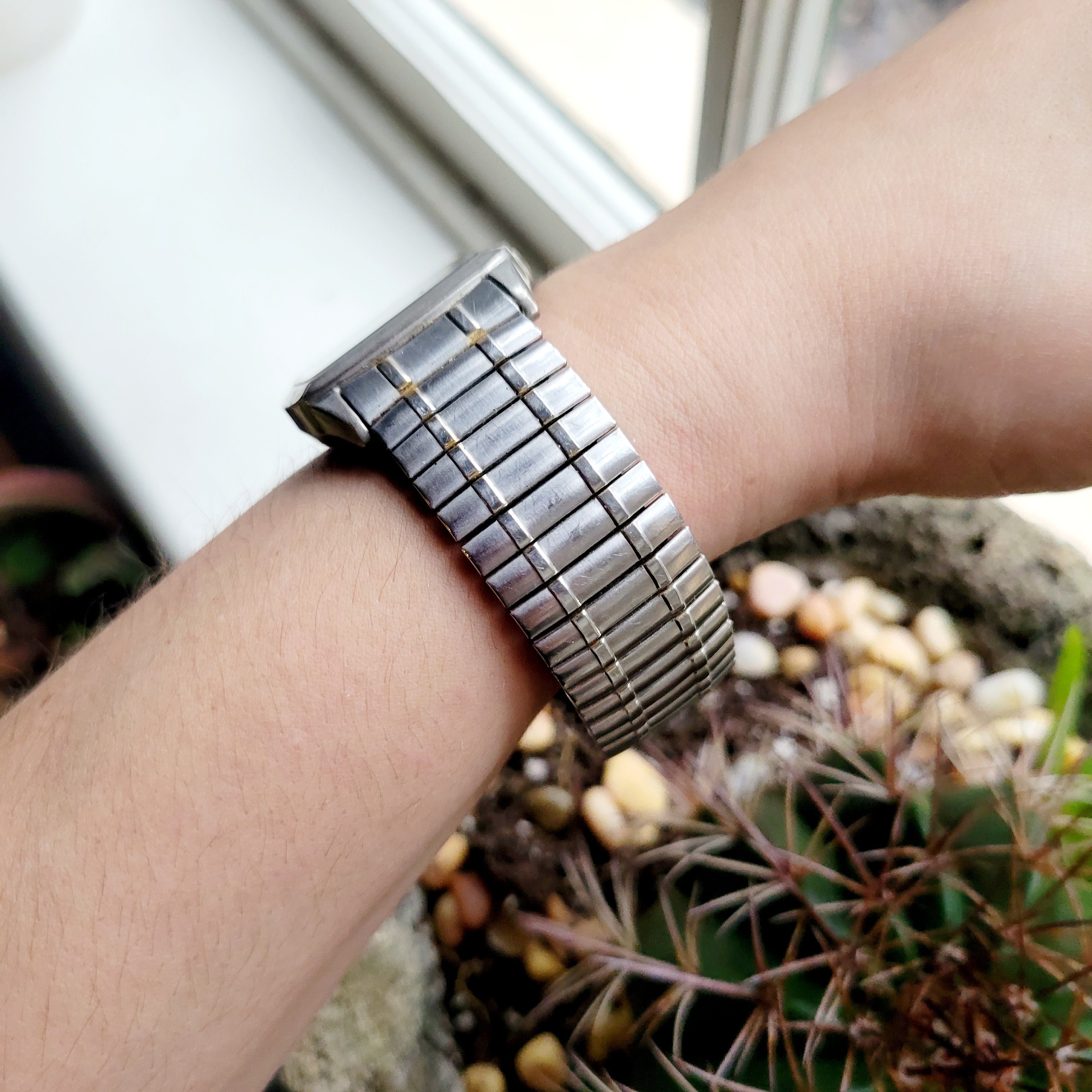 Vintage Classic Calendar Stretch Watch Vintage Classic Calendar Stretch Watch | eBay main image 3