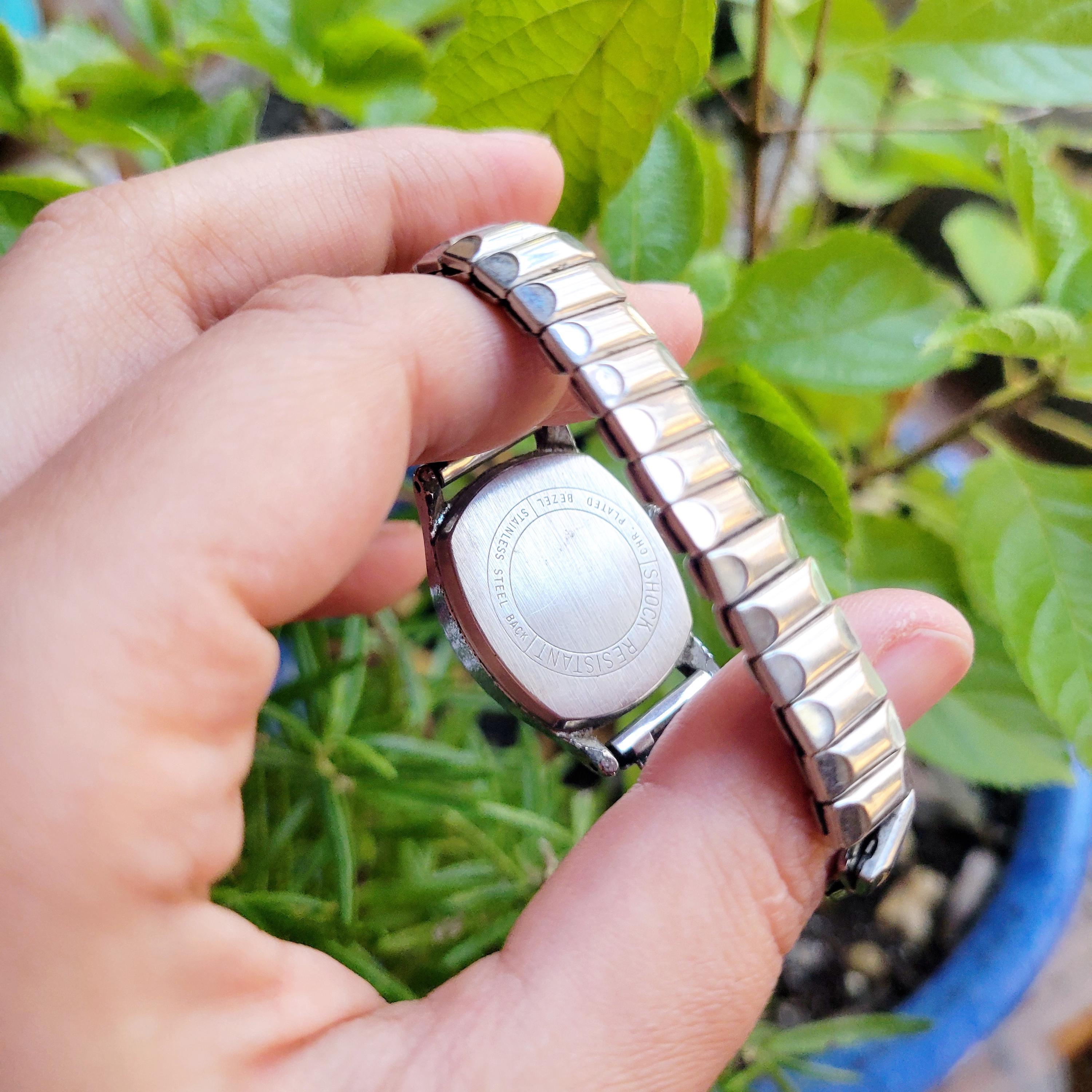 Vintage Custom Classic Silver & Gold Womens Womans Analog 