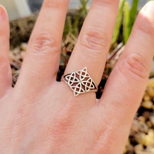 Vintage 925 Sterling Silver Celtic Ring, size 6.75