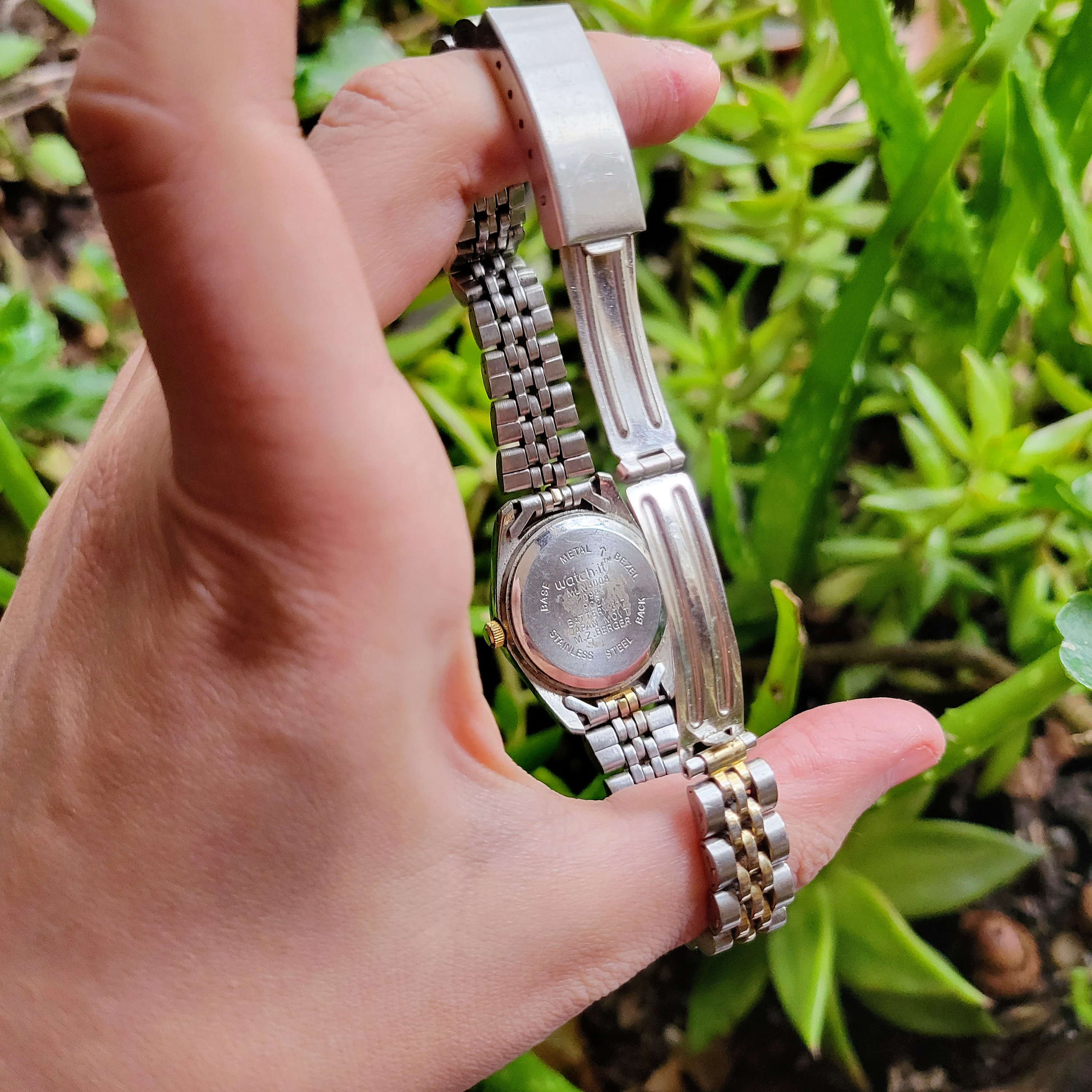 Gold and Silver Watch-It Quartz Watch Vintage Watch It Watch Womens Gold Tone Steel Classic Oval  main image 2