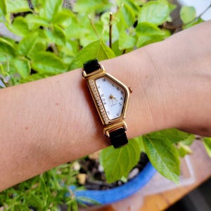 Vintage Black & Gold Geometric Quartz Classic Womens Womans  display picture 1