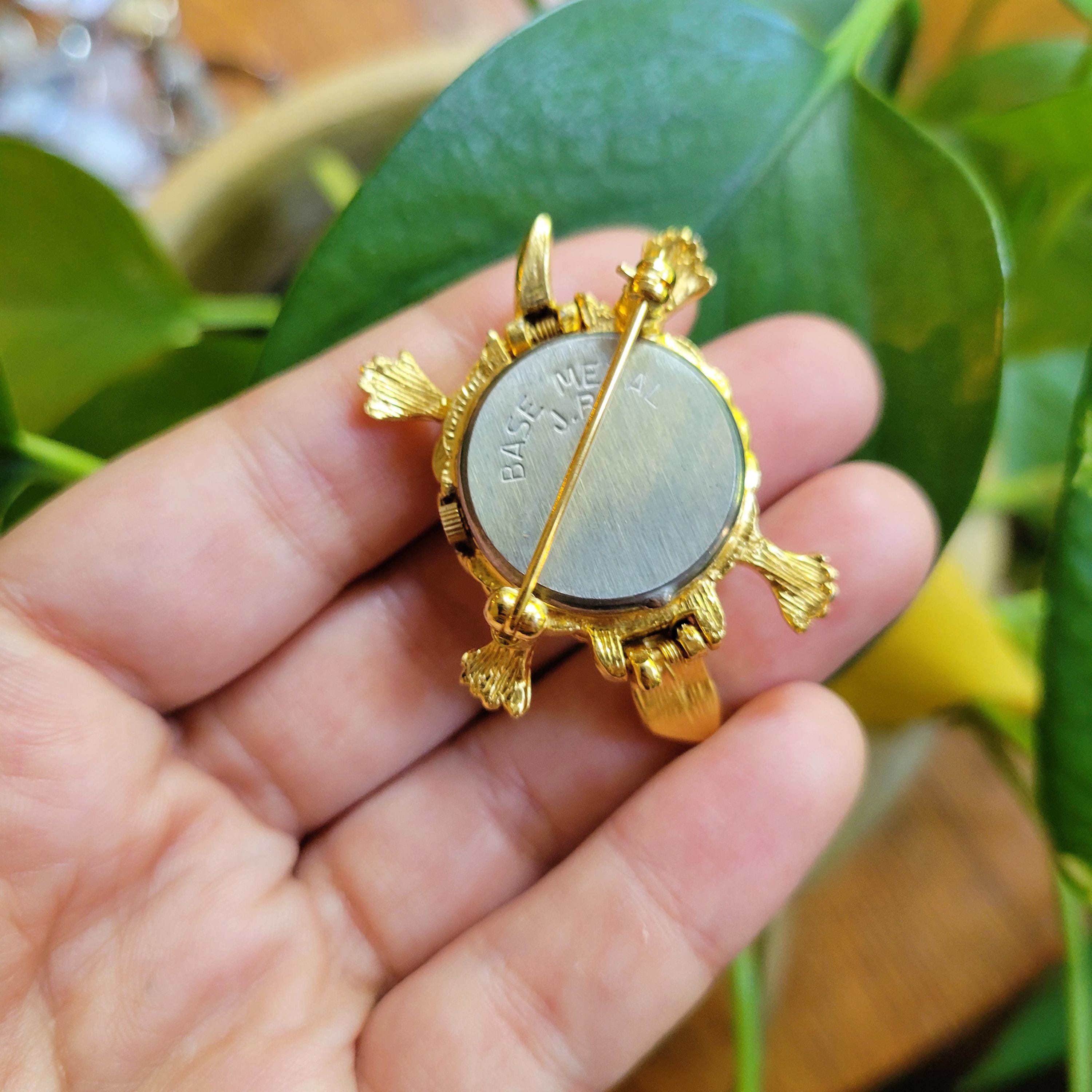 Vintage Joan Rivers Classic Quartz Turtle Faux Pearl Watch Boucher