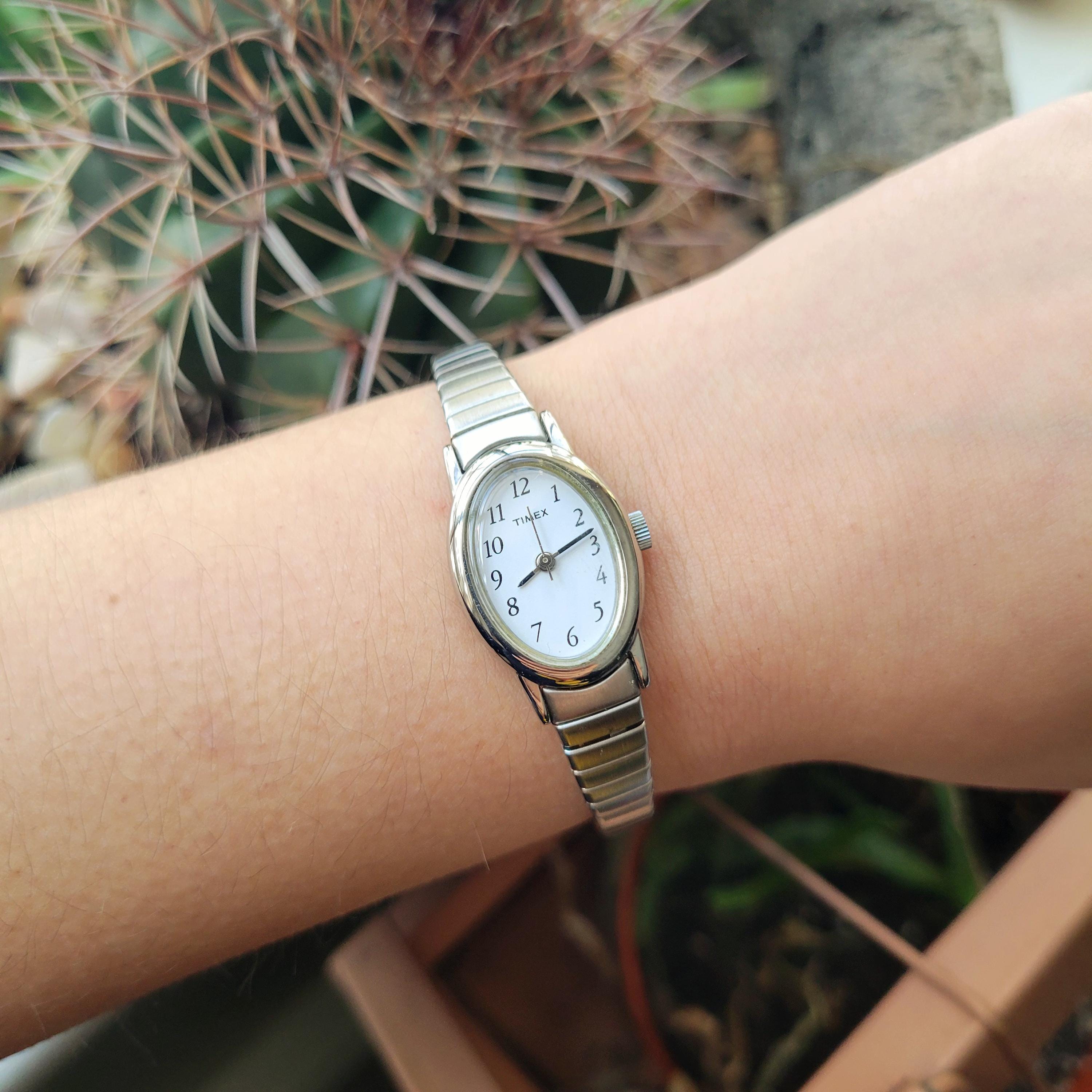 Timex Silver Dainty Classic Oval Stretch Watch - Etsy display picture 1