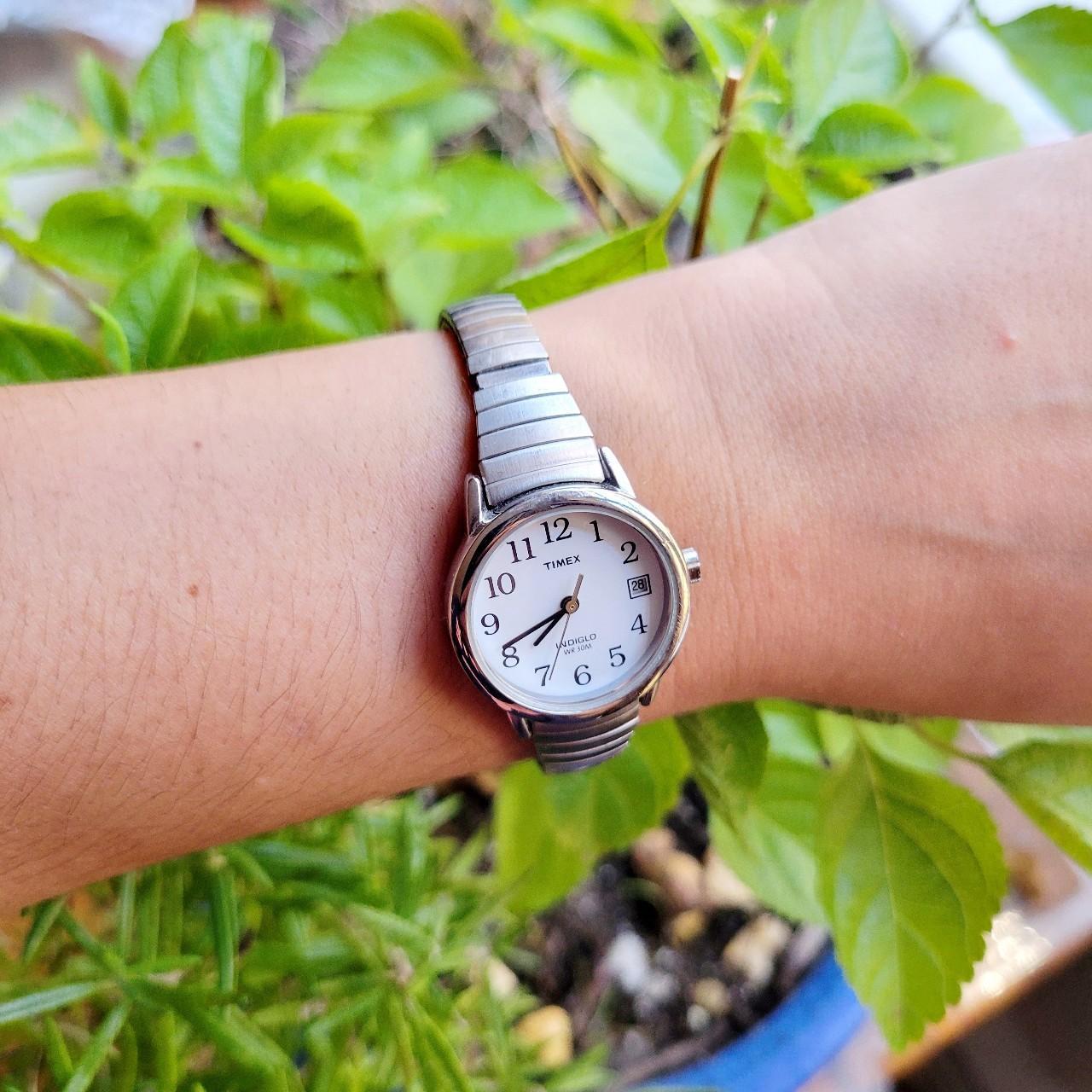 Vintage Timex Indiglo Women\'s 29mm Watch Beautiful Vintage Ladies Timex Indiglo Quartz WR 30M CR 1216  main image 3