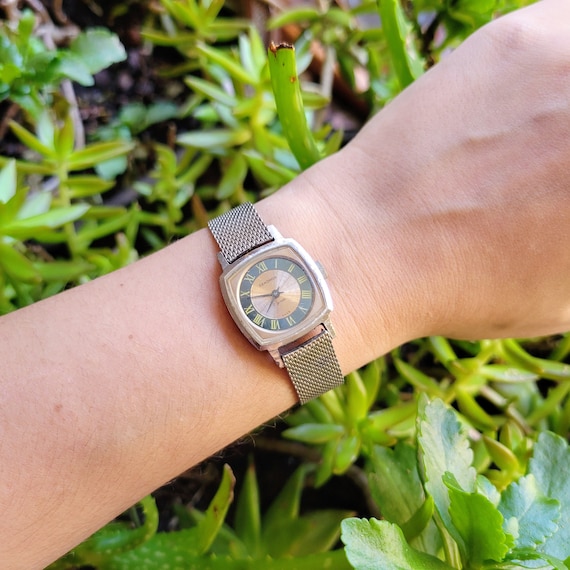 Sekonda 17 jewels ladies watch ussr best sale