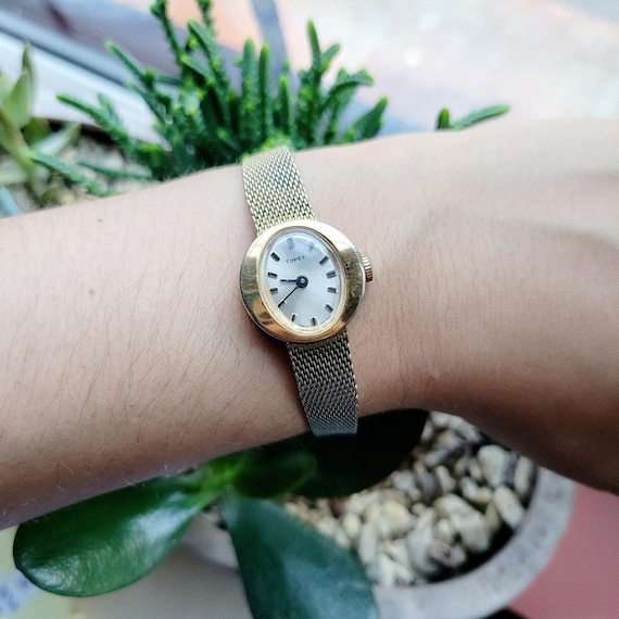 Vintage Classic Gold Timex Watch - Etsy display picture 3