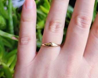 Handmade Solid 14K Gold Dainty Drop Baguette Ring, size 5.5