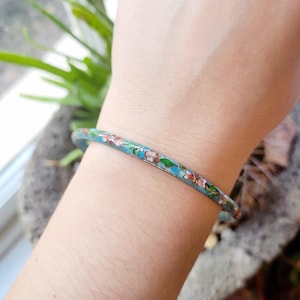 Pulsera vintage con flores multicolores y diseño floral cloisonné