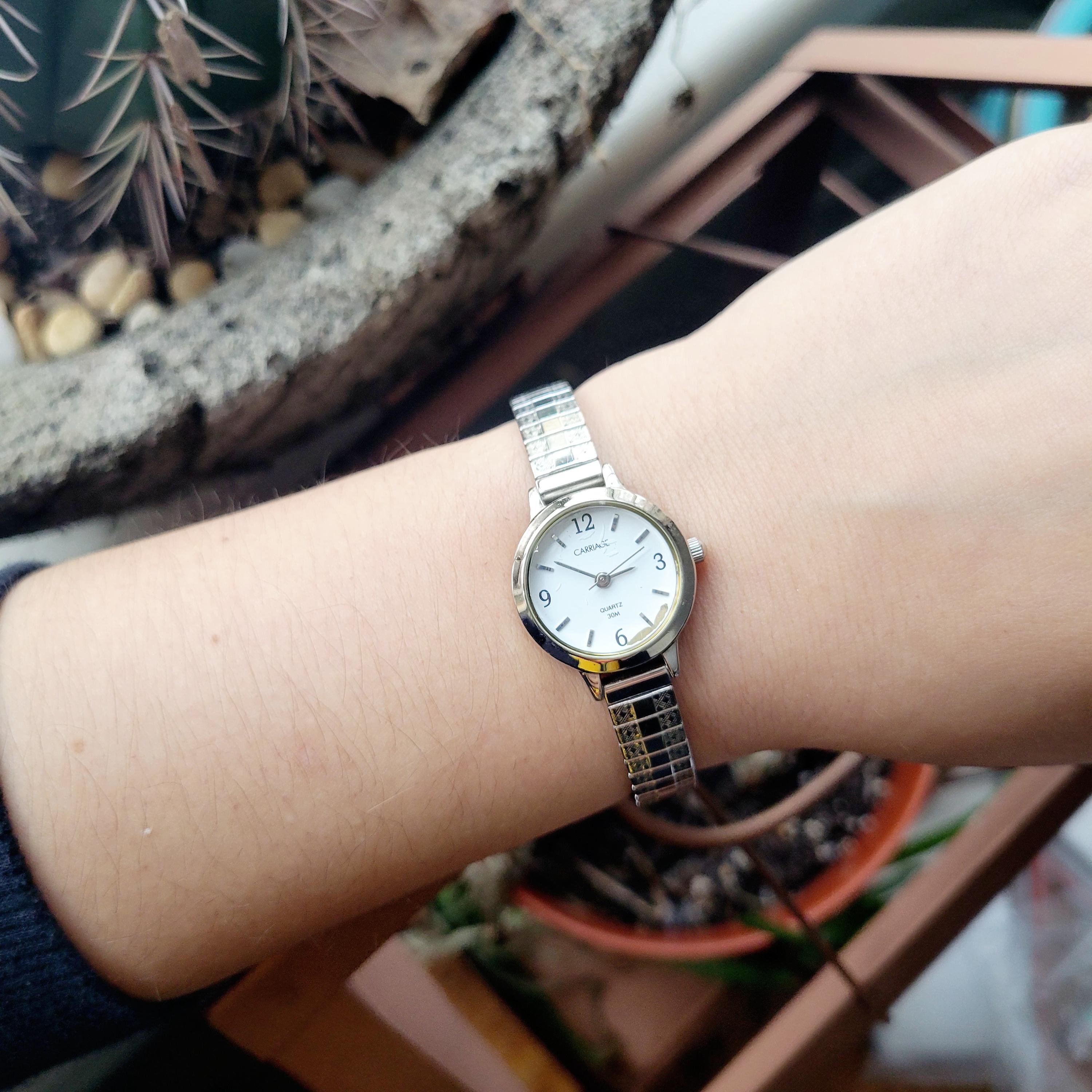 Vintage Timex Carriage Silver Womans Womens Classic Simple  display picture 1