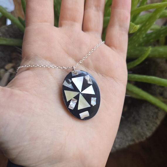 Handmade Thai Abalone Shell Geometric Pendant Nec… - image 4