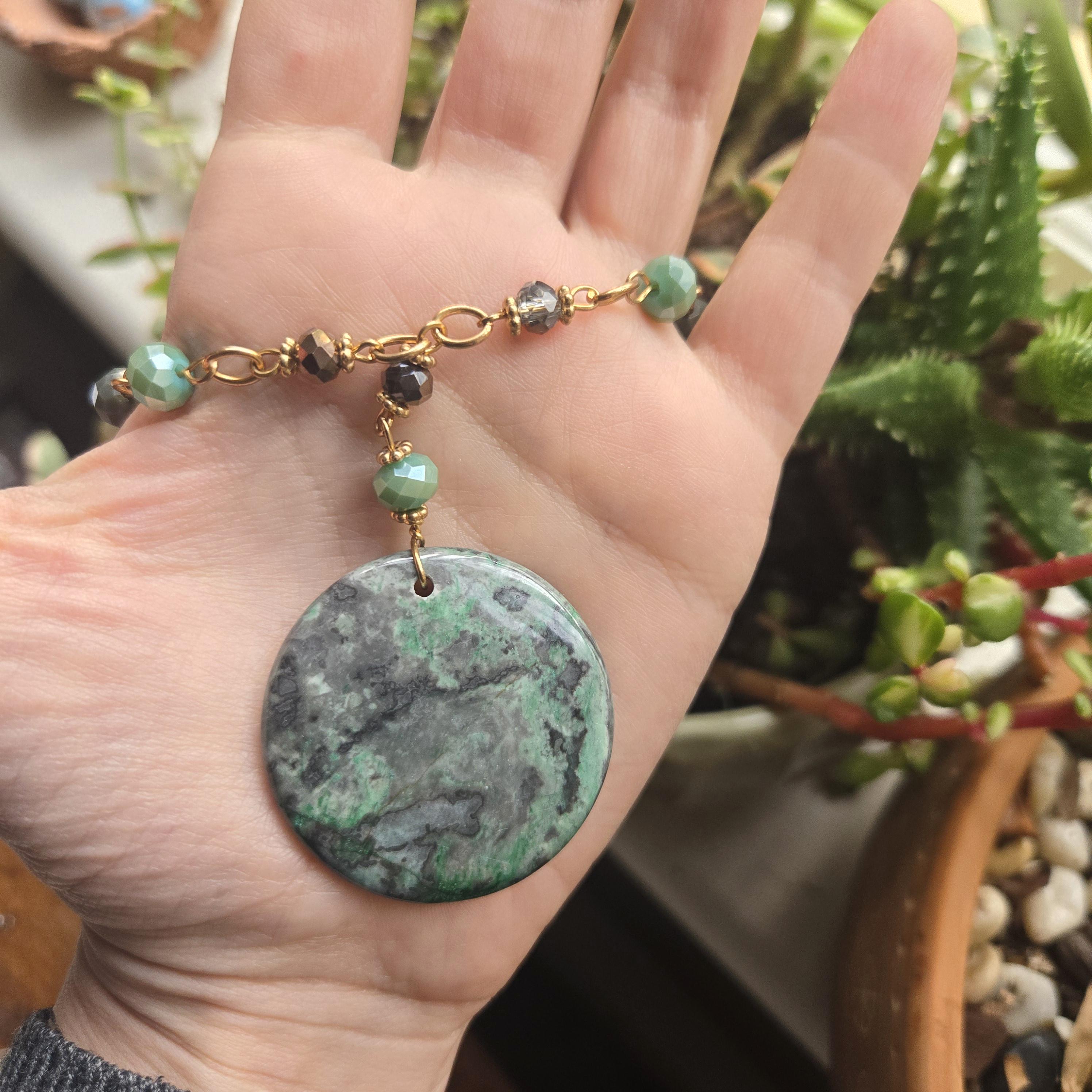 Collier Bohème Vintage En Aventurine Verte - Fait Main, Pendentif Triangle Argenté