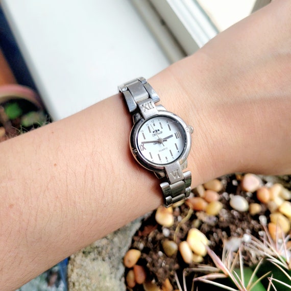 Nexus Quartz Silver Classic Roman Numerals Watch - Etsy display picture 1