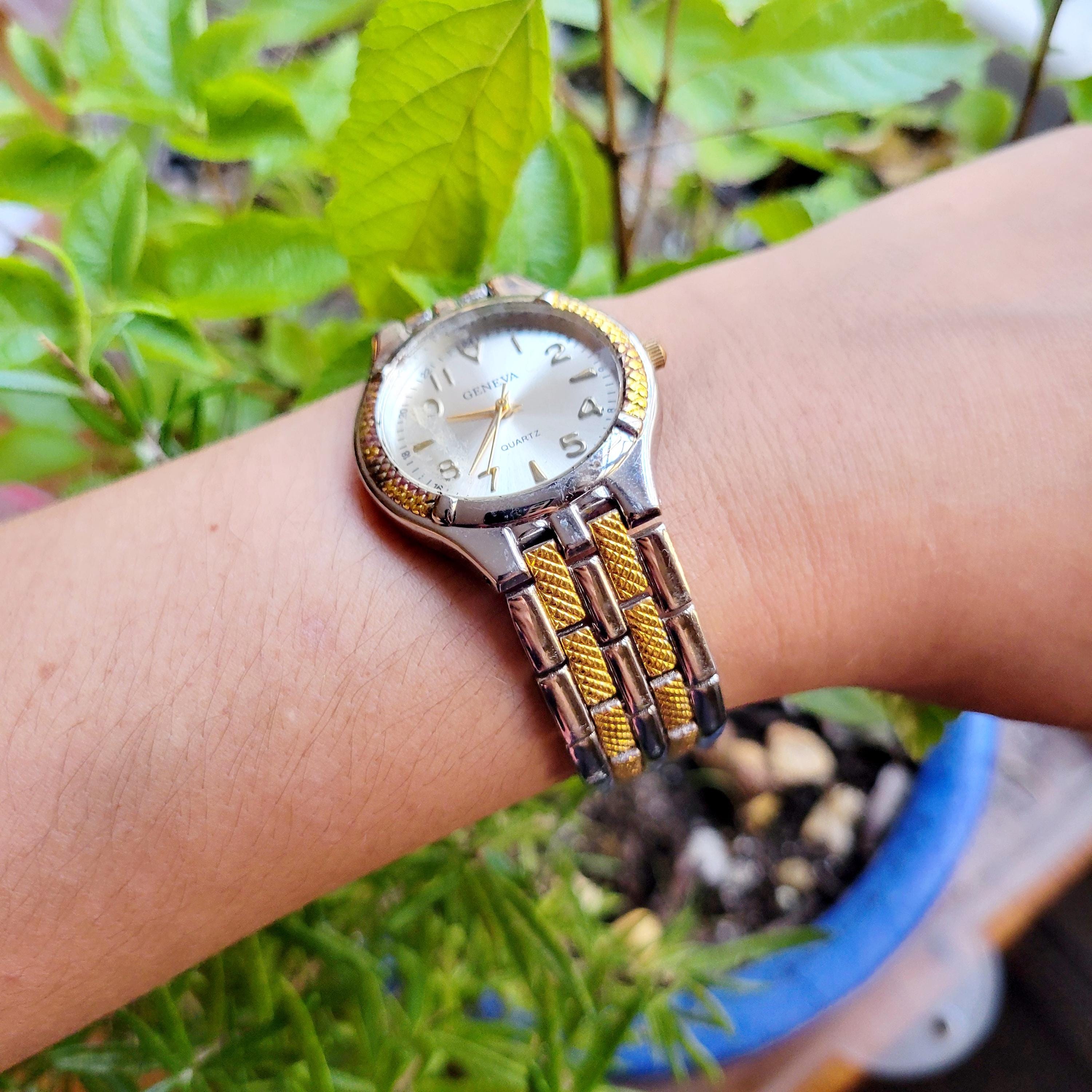 Geneva Vtg Gold & Silver Quartz Analog‎ Women\'s Slim Watch, Requires New Battery Sold out ❌ Glamorous vintage ladies watch by Geneva  main image 4