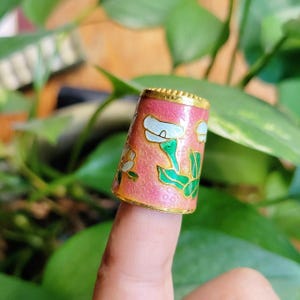 Vintage Floral Cloisonne Thimble