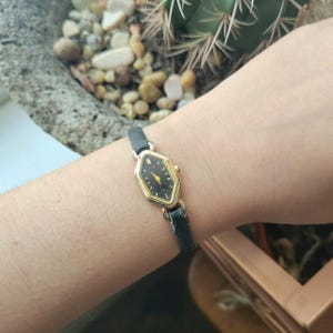 Vintage Citizen Quartz Dainty Classic Gold & Black Leather Watch