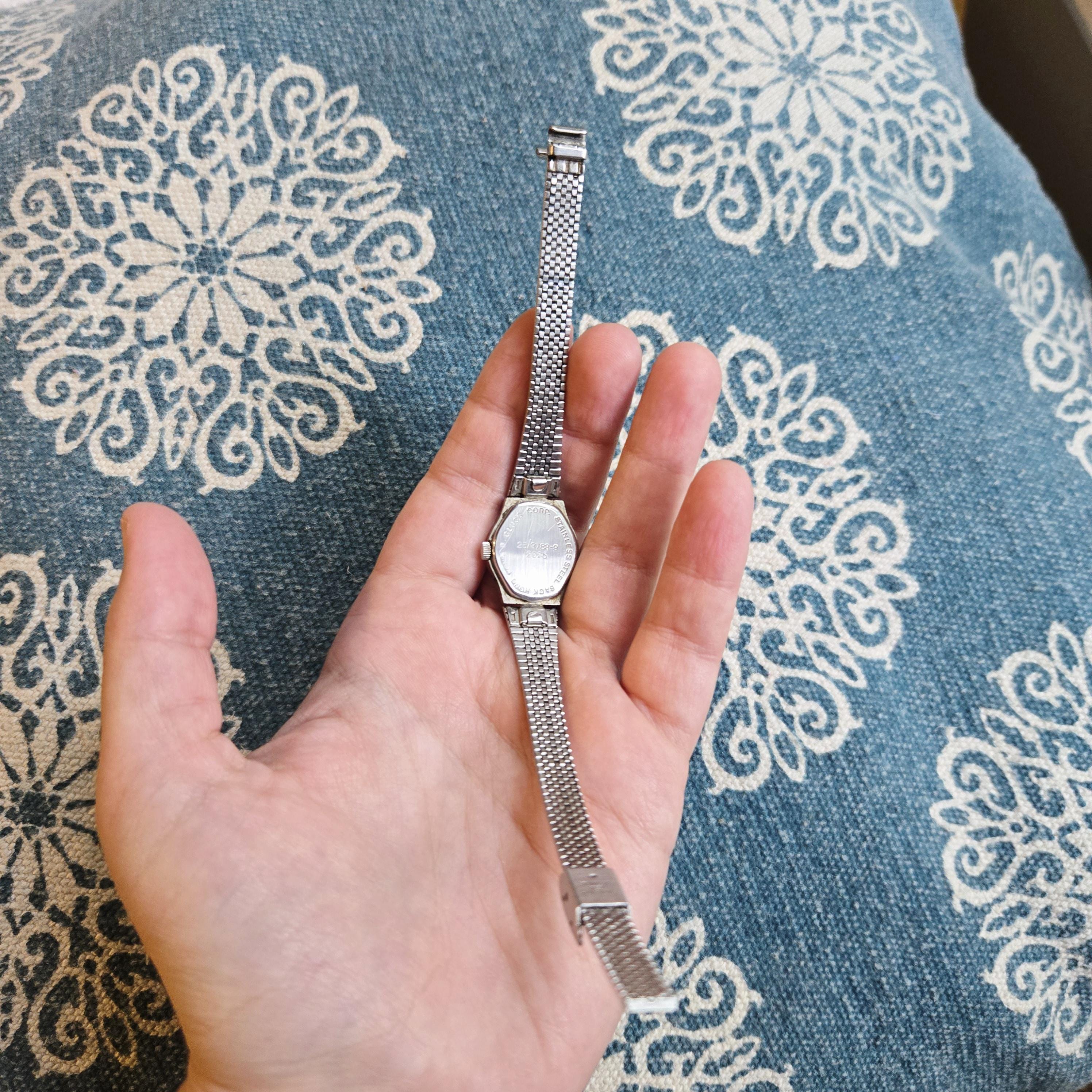 Vintage Armitron Classic Silver Watch - Etsy
