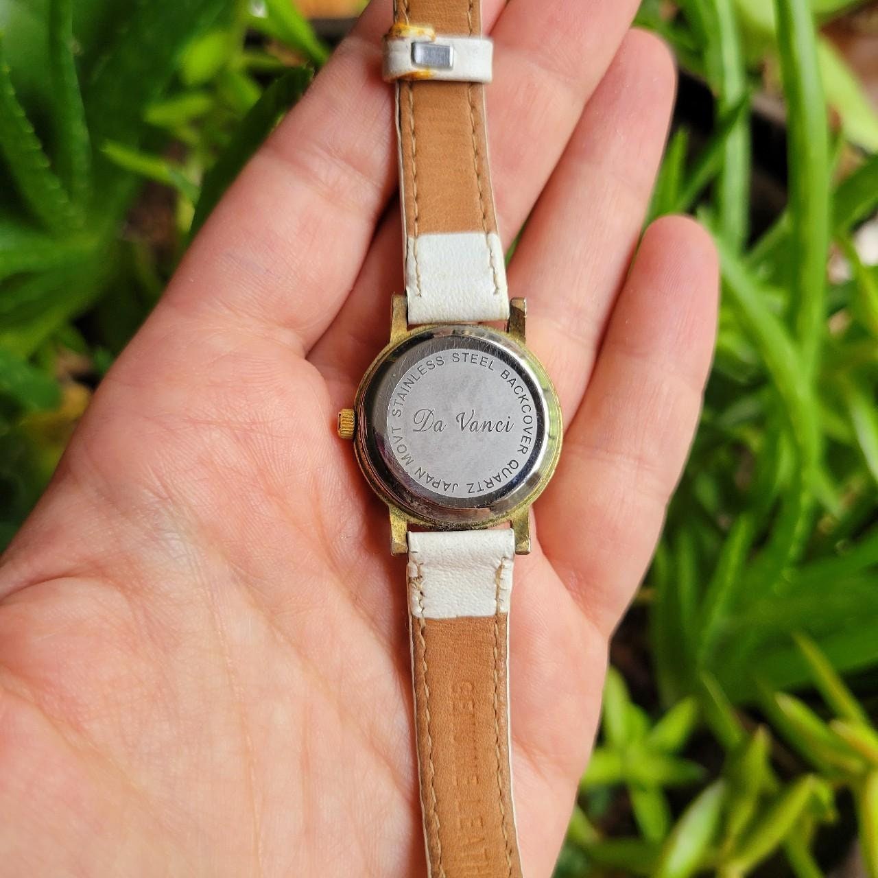 Vintage Genuine Leather Da Vanci White Quartz Movement Watch