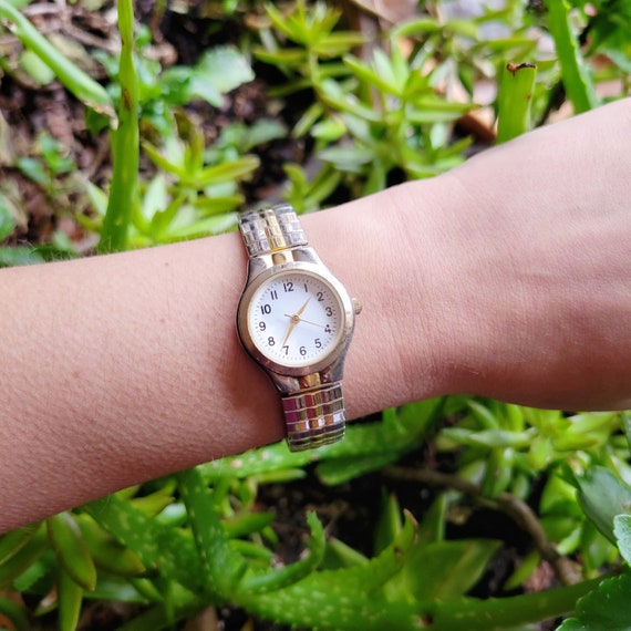 Vintage Timex Classic Dainty Gold & Silver Stretc… - image 1
