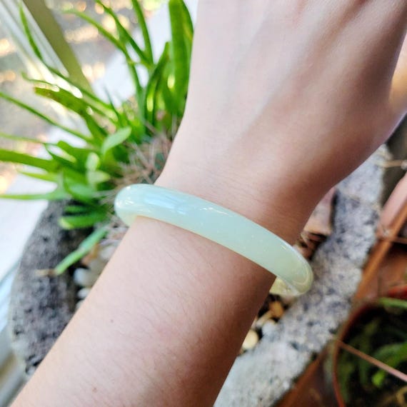Vintage Solid Jade Bangle Bracelet - image 5