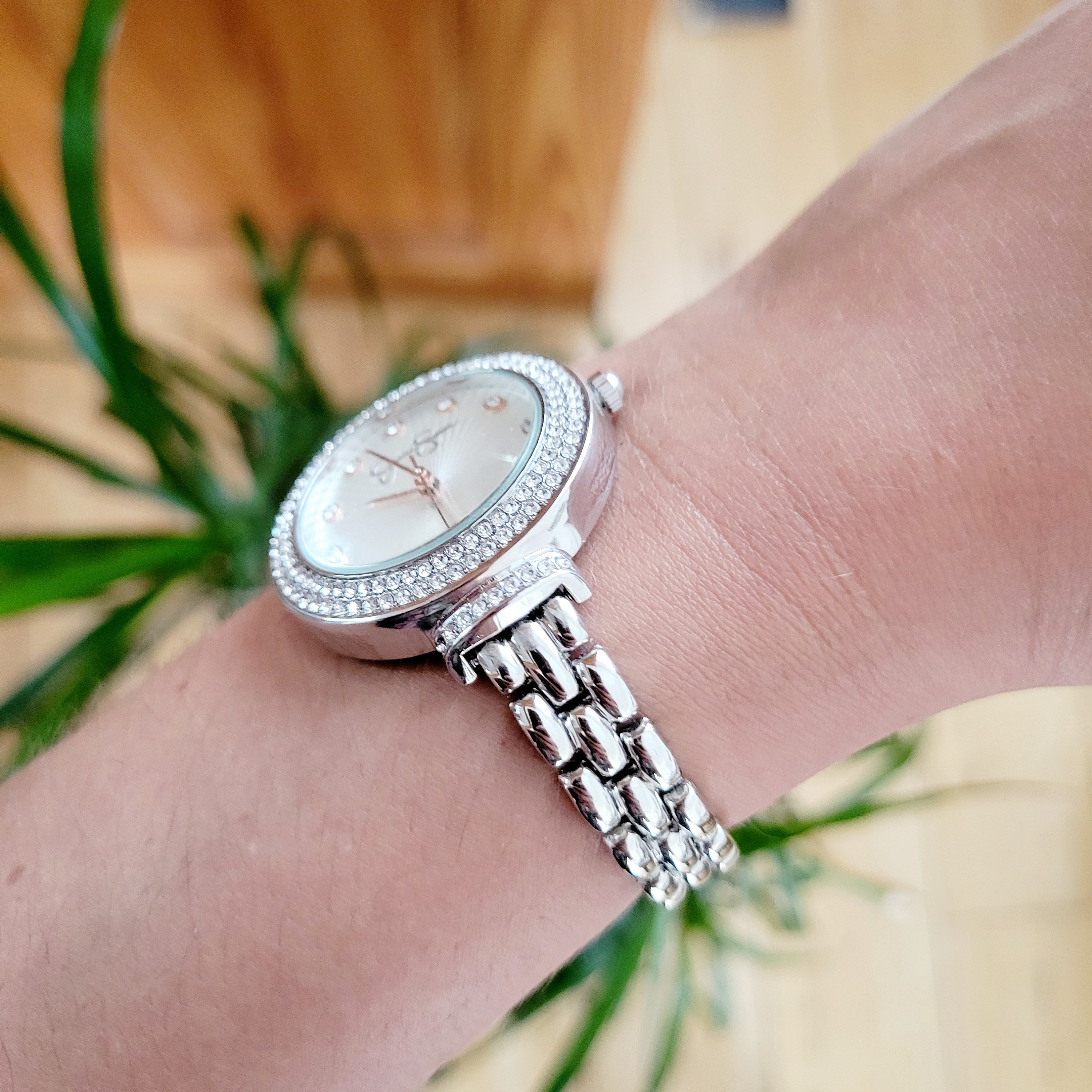 Classic Jessica Simpson Silver Rhinestone Watch With Rose 
