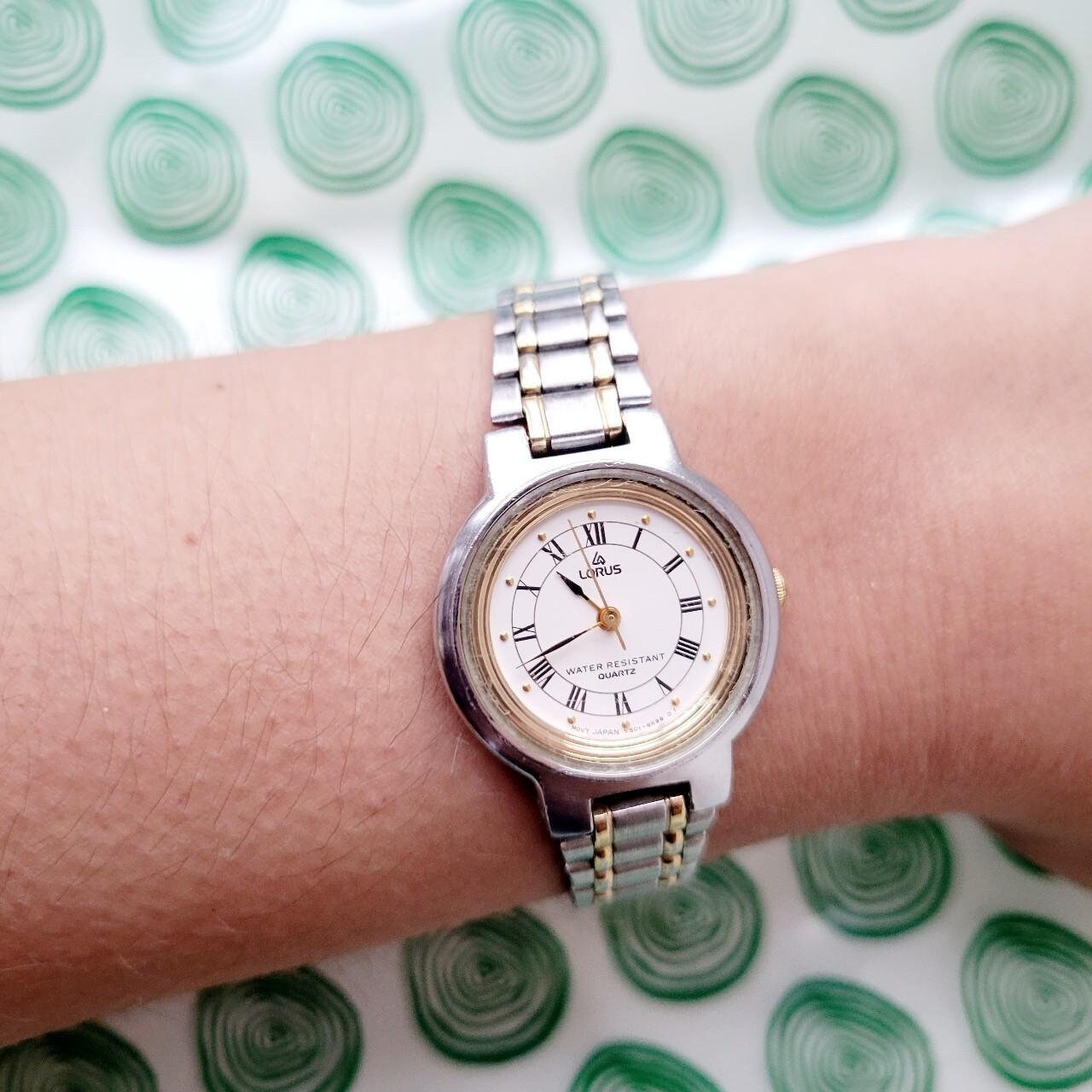 Vintage Lorus Classic Quartz Roman Numerals Watch - Etsy display picture 2