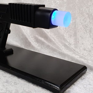 Cylon Blaster / Laser Battlestar Galactica - Fiberglass  With display