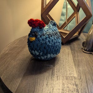 Cute Crocheted Chicken!
