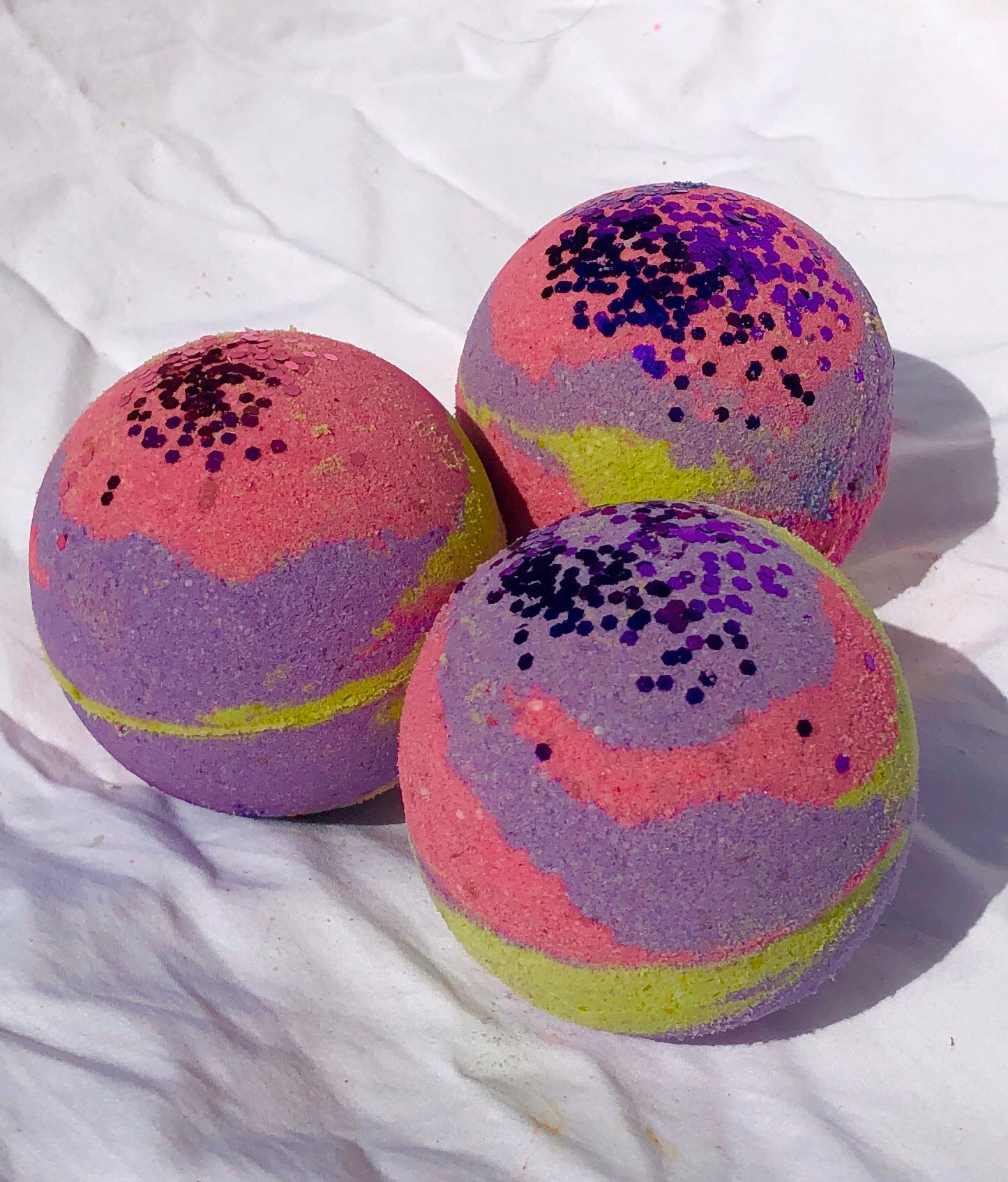 20 SMALL Bath Bombs OVER 50 NeW FRAGRANCES Made in Melbourne | Etsy