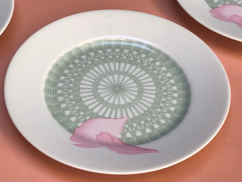 Hermès Immaculate Vintage Hermès Les Pivoines Bread Plates Set of 6