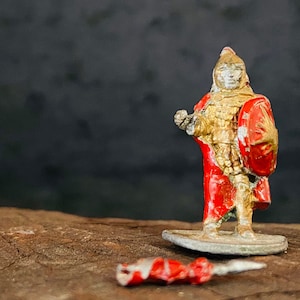 Elf Lord - version 1 (vintage miniature role-playing figure)