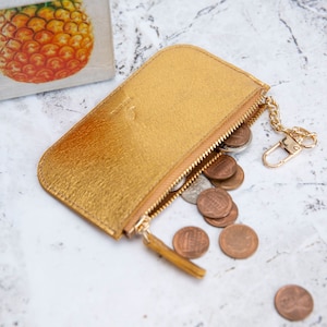 Estuche Piñatex con llavero - Hecho de Tela Piña y Gamuza Vegana