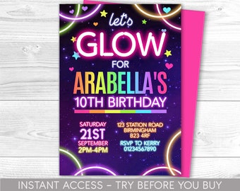 Könnte beinhalten: Eine neonfarbene Geburtstagseinladung, die im Dunkeln leuchtet, mit einem violetten, schwarzen und sternenübersäten Hintergrund. Die Einladung lautet "Let's Glow for Arabella's 10th Birthday" mit neonrosa, gelben, grünen und blauen Buchstaben. Die Einladung enthält auch Details zur Party, wie Datum, Uhrzeit und Ort.