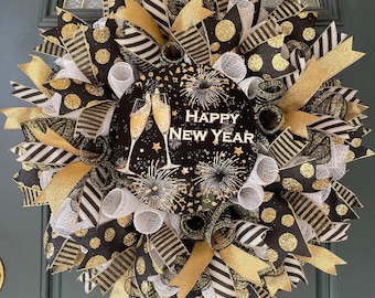 New Year Wreath Front Door Designer Holiday Decoration Black Gold Glitter Accent Winter Display Large Mesh Entrance Decor Festive