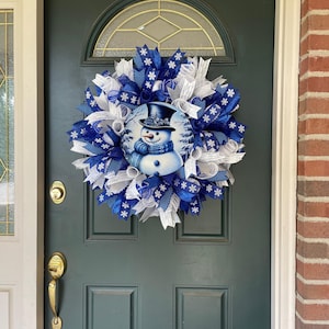 Winter Snowman Wreath Blue Mesh Door Decoration Christmas Porch Entrance Decor Whimsical Holiday Gift Large Size Royal Snowflake Design bild 10