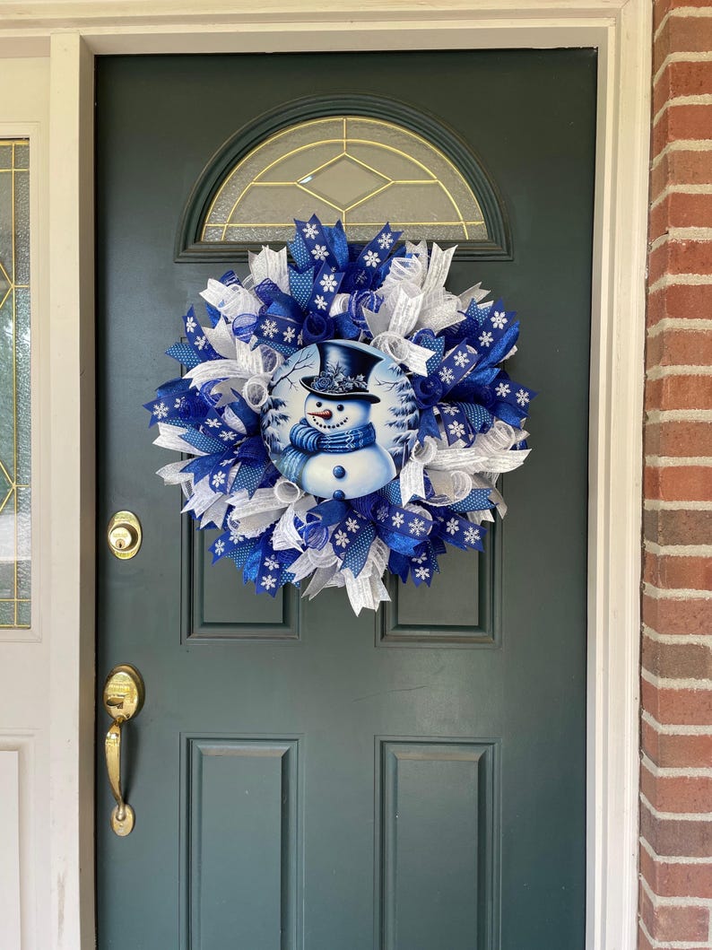 Winter Snowman Wreath Blue Mesh Door Decoration Christmas Porch Entrance Decor Whimsical Holiday Gift Large Size Royal Snowflake Design bild 10