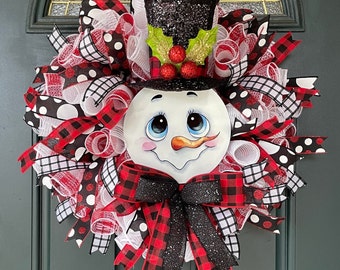 Snowman Christmas Wreath, Winter Snowman Wreath, Snowman Door Decor, Whimsical Mesh Christmas Wreath, Snowman Character, Decorate for Winter