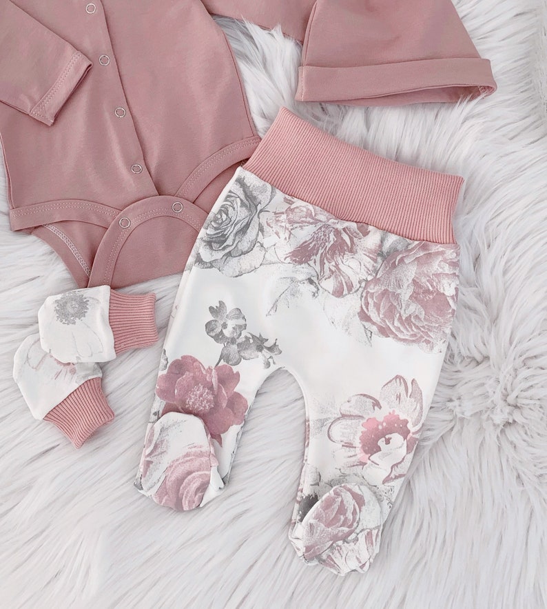 Newborn girl coming home outfit dusty rose Baby girl clothes set Baby hospital outfit floral Take home outfit Baby girl onesie Baby hat pink