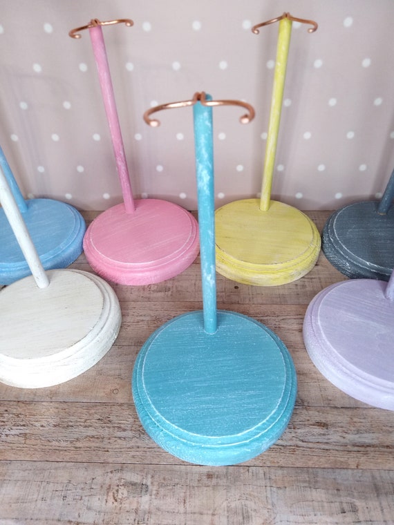 Blythe doll stand deals