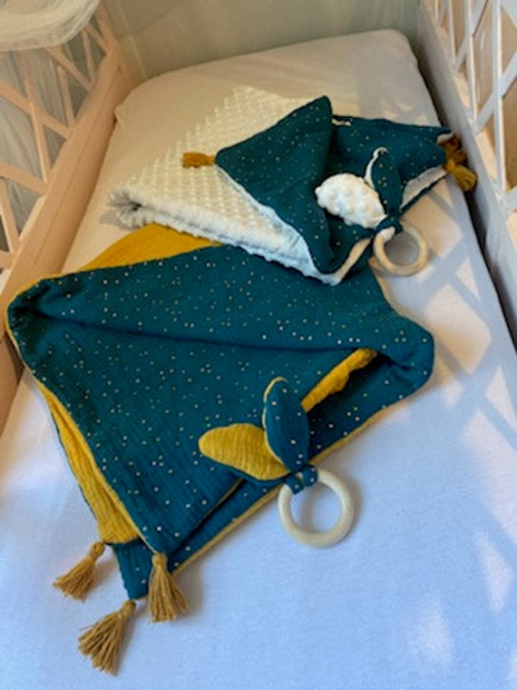 Couverture Bébé Hiver avec Anneau de Dentition-Fait Main-Gaze Coton et Minky
