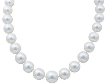 Perles des mers du Sud, diamants, collier de perles en or jaune 18 carats